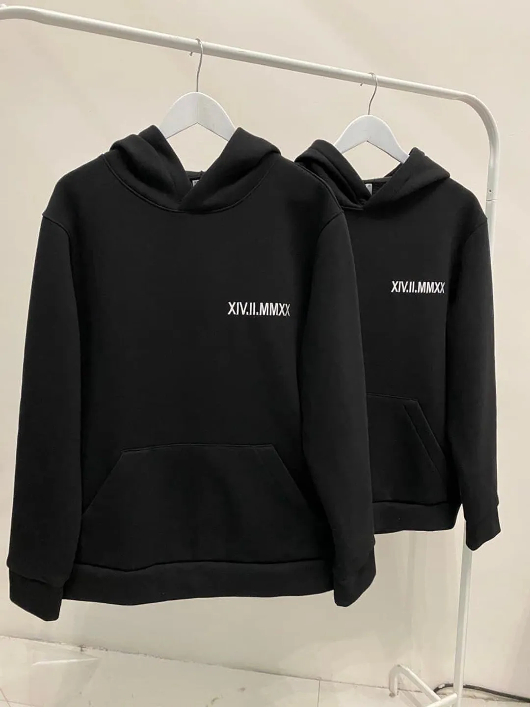 Aesthetic Embroidered Roman Date Hoodies Couple Sweatshirts Items Anniversary Gift for Boyfriend/Girlfriend