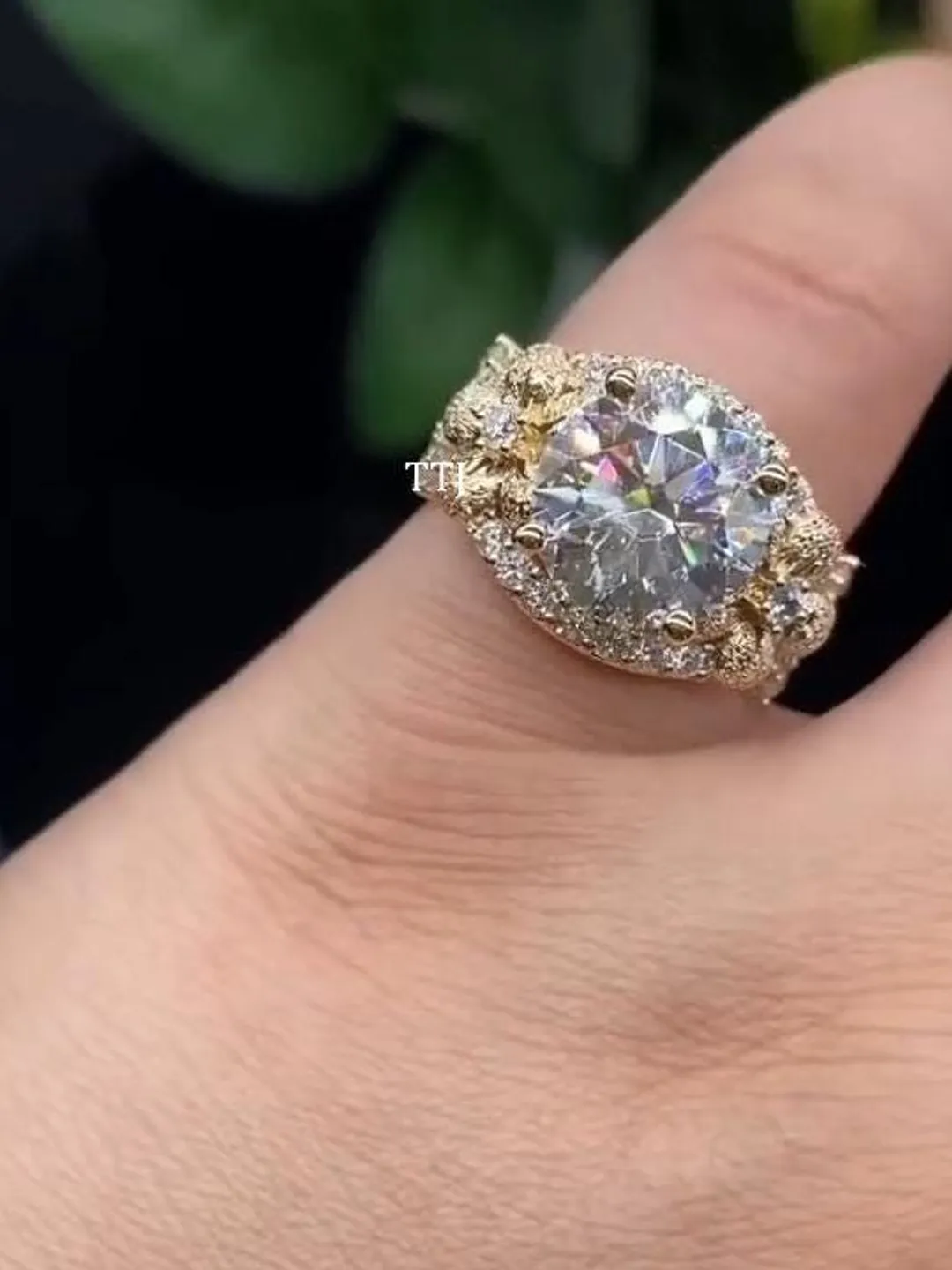 Floral Round Cut Moissanite Engagement Ring 14K Gold Moissanite Diamond ...