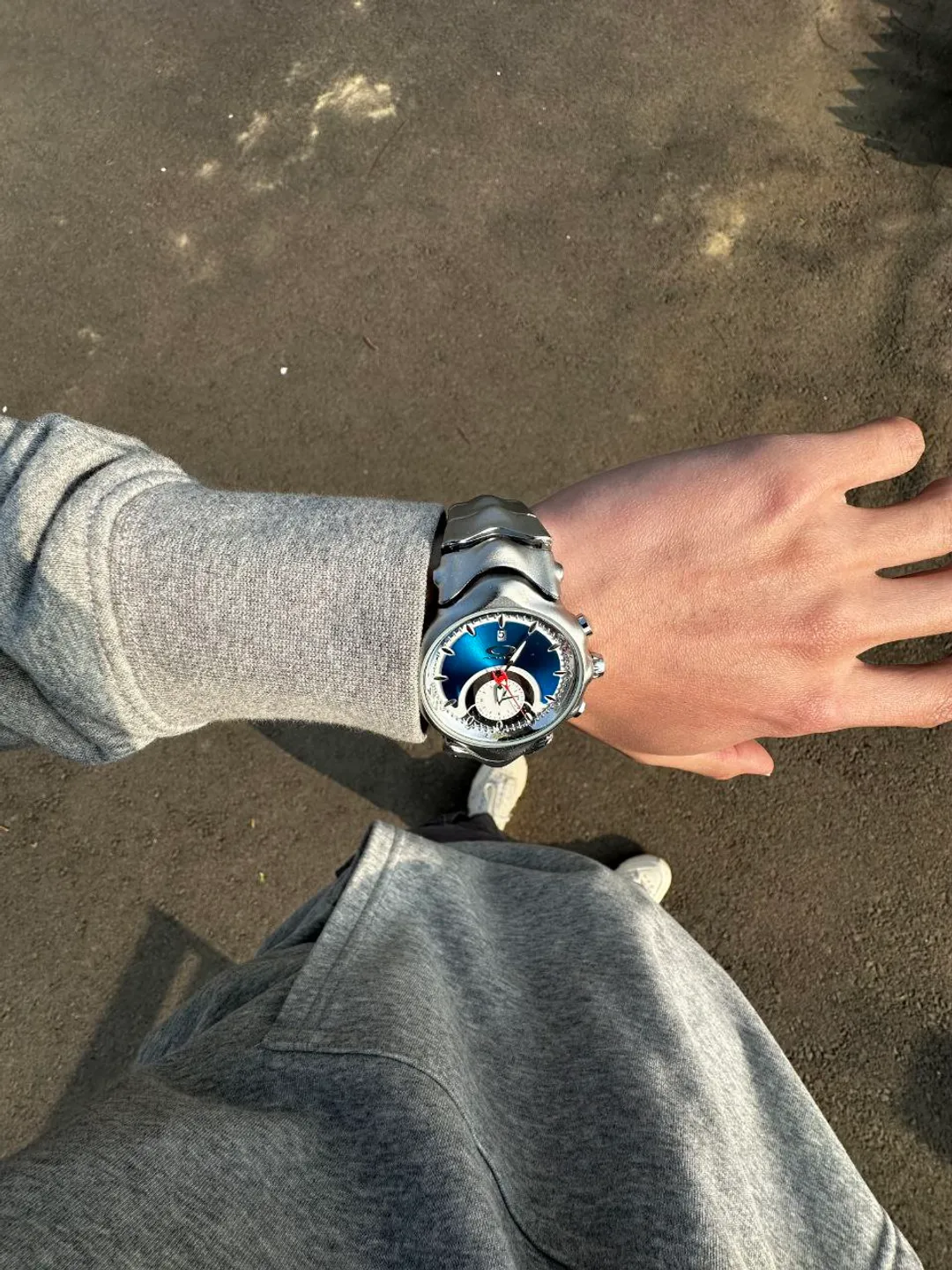 JADGE Oakley Y2K retro watch - blue dial, Y2K era