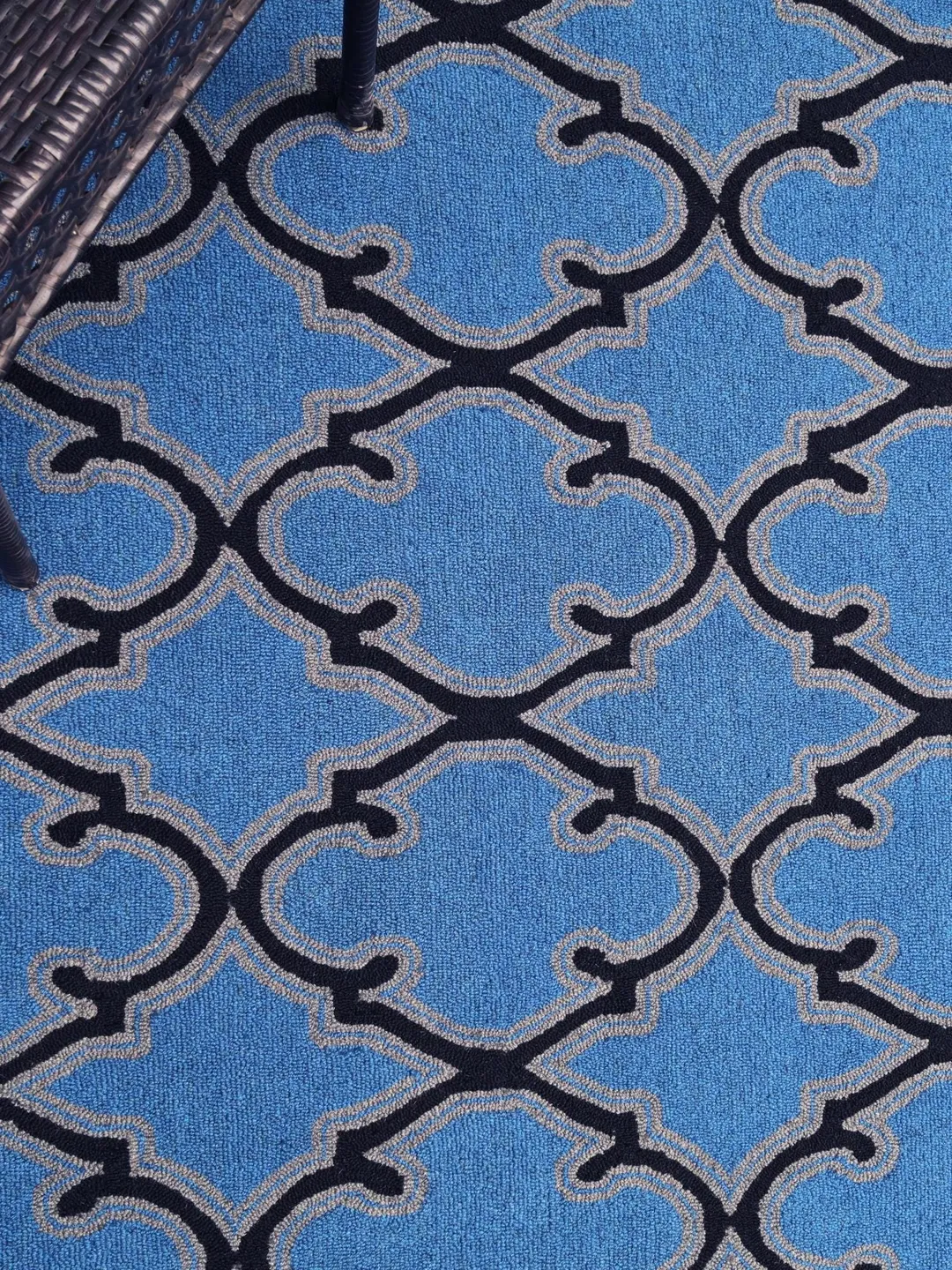 Midnight Blue Geometric Wool Rug: Hand-Tufted Modern Area Rug