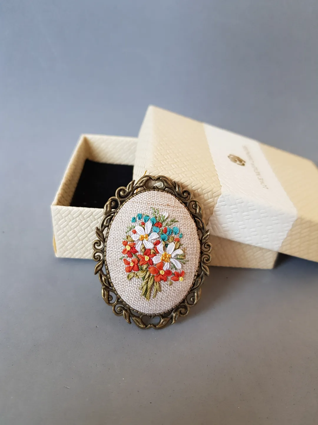 Hand embroidered brooch for her, embroidery jewelry, Mother day gift, ribbon embroidery,art.29
