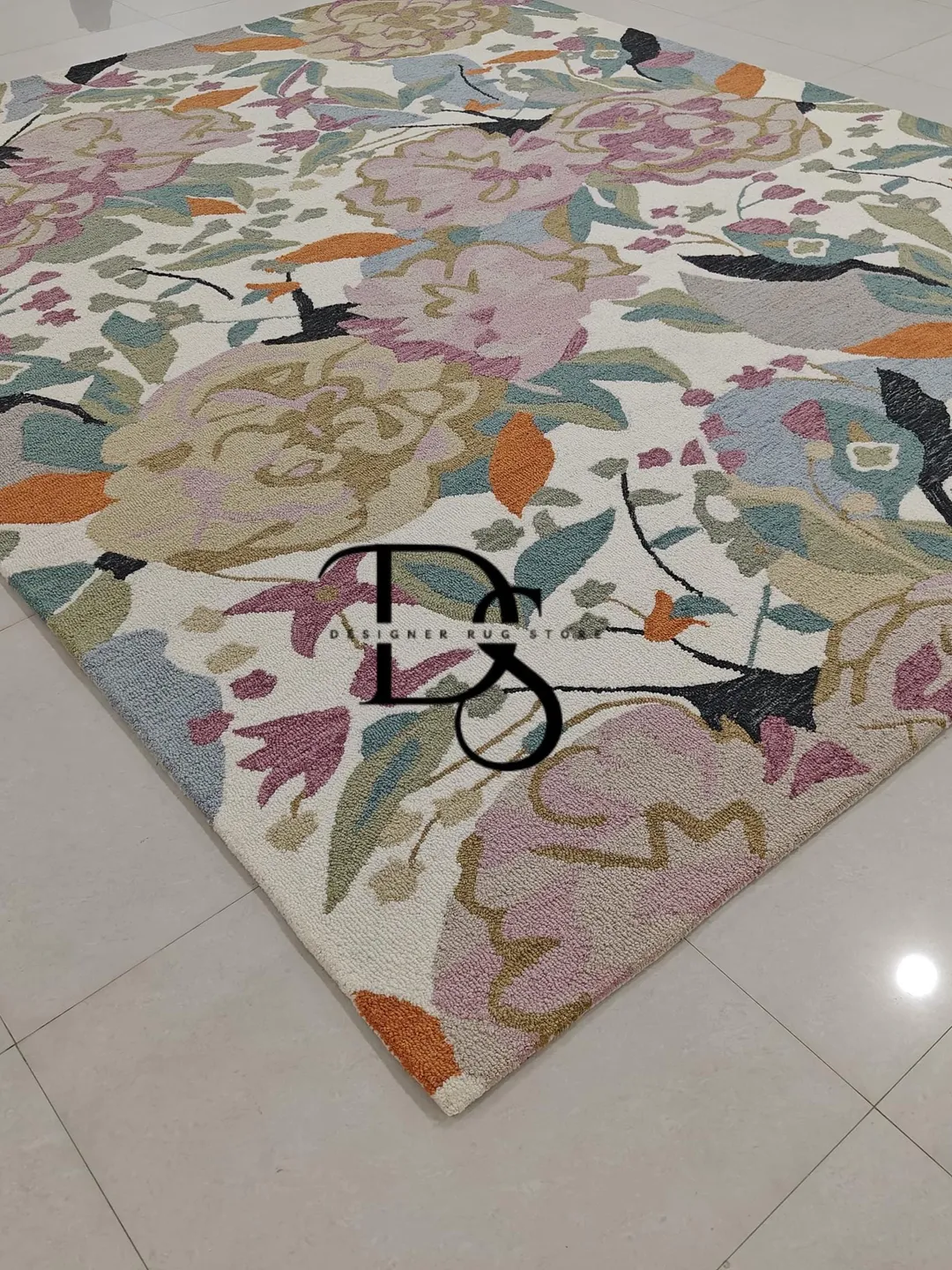 Hand-Tufted Wool Floral Rug: Colorful Modern Rug for Living Room