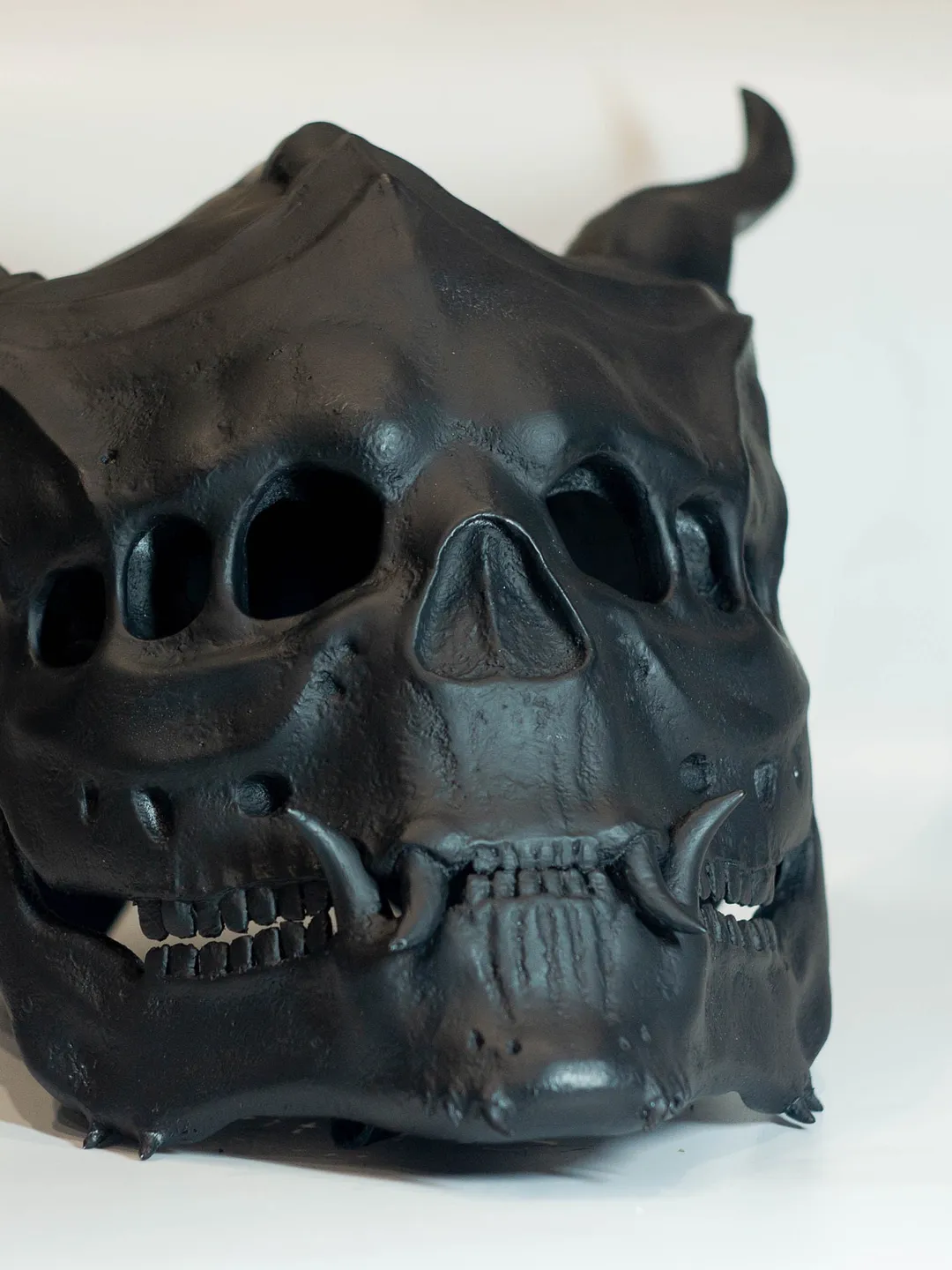 Three-eyed black demon mask with moving jaw, resin skull mask, demon skull, halloween mask scary, custom cosplay mask, creepy mask