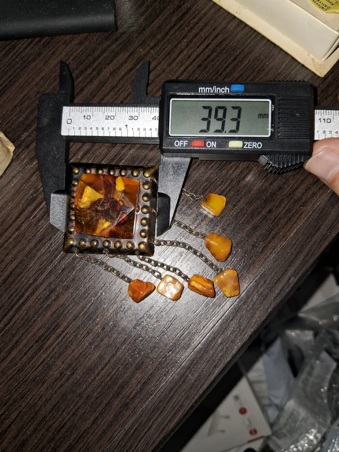 vintage baltic amber pin brooch