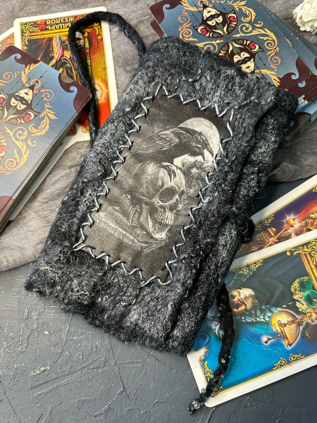 Tarot bag Raven with skull
