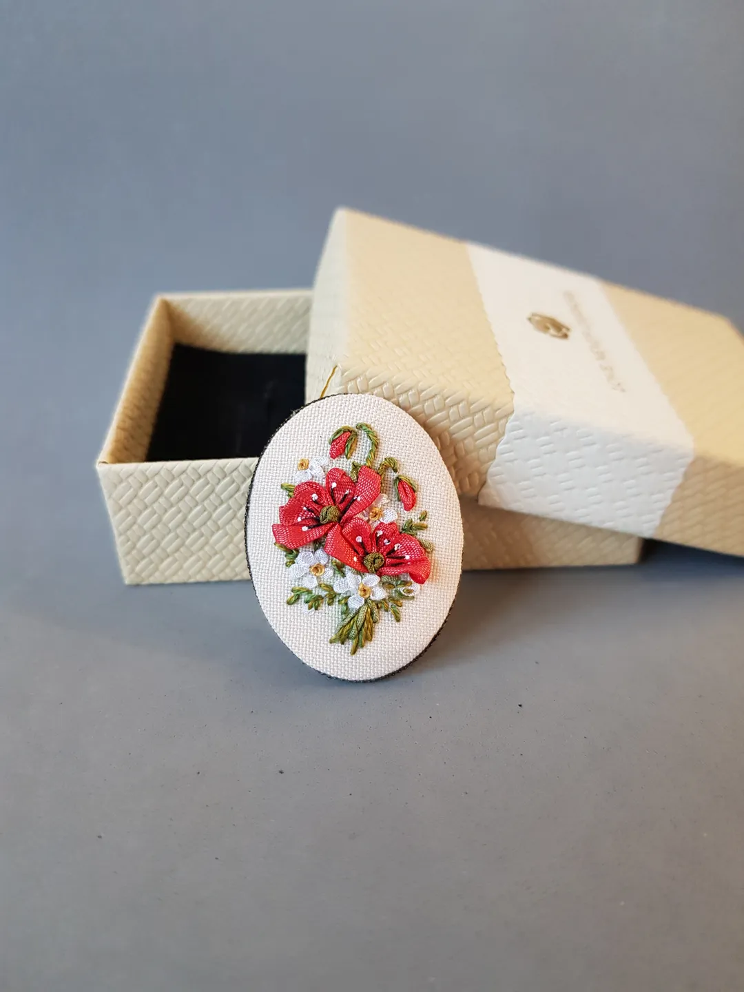 Hand embroidered brooch for her, embroidery jewelry, Mother day gift, ribbon embroidery,art.24