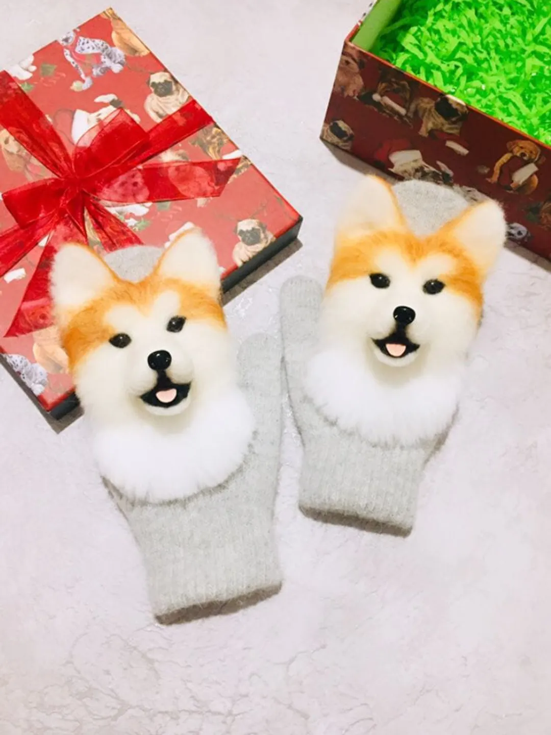 Mittens with Akita-Inu (starry)
