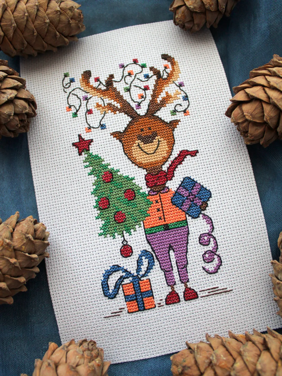 Cross stitch pattern Christmas reindeer, cross stitch chart PDF