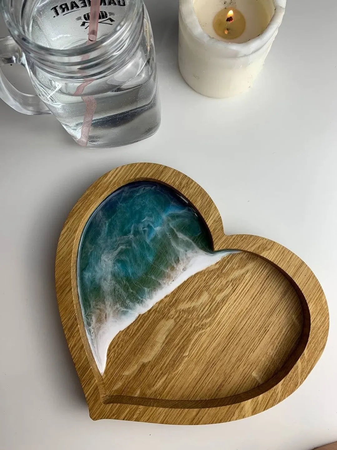 Eco Wood Serving Plate Heart Board Shape Epoxy Resin Natural Oak Light Brown Moisture Water Resistant Home Kitchen Decor Platter Tray