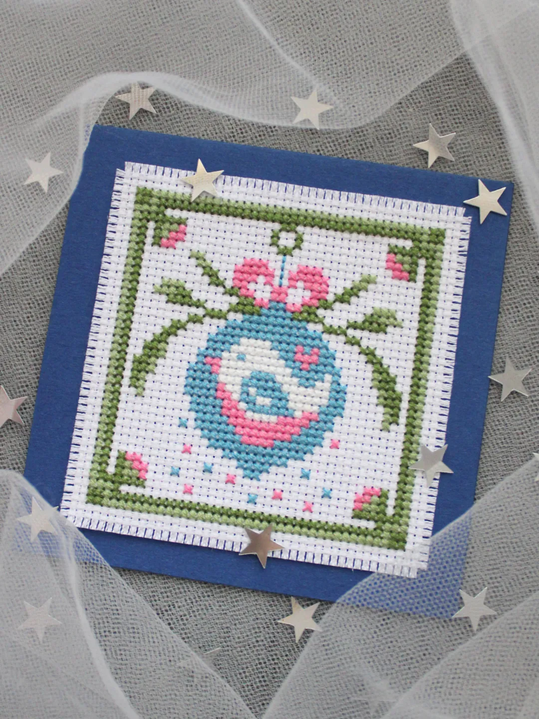 Cross stitch pattern Christmas ball, easy chart PDF, holiday card idea