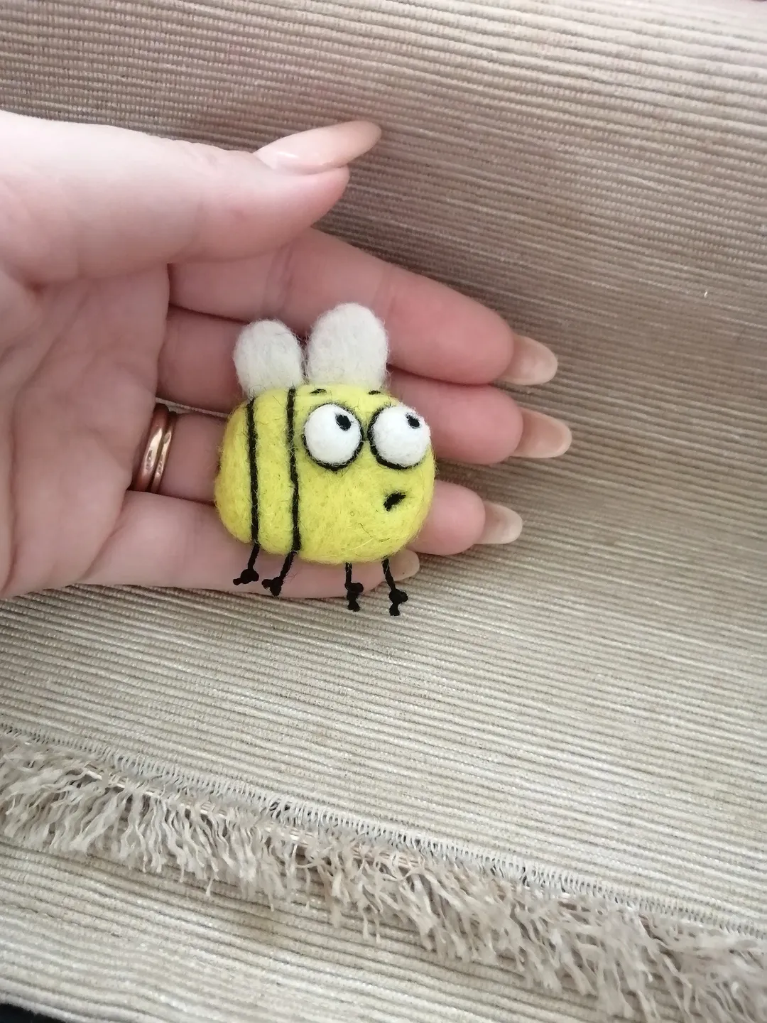 Yellow brooch bee, gift for a bad friend, decoration for a teenage girl, backpack badge