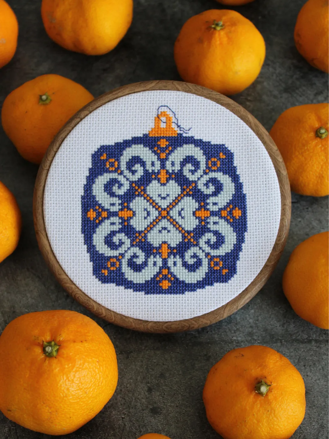 Cross stitch pattern Christmas ornament, easy PDF chart for beginners