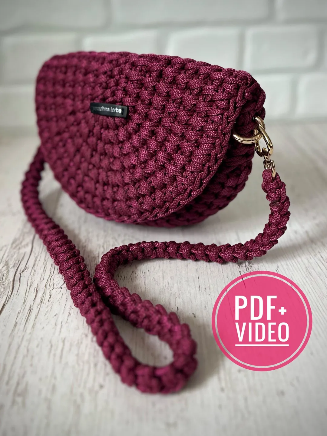 Crochet pattern half moon bag PDF digital instant download and video tutorial, shoulder bag, half round handbag, hobo bag, mini purse