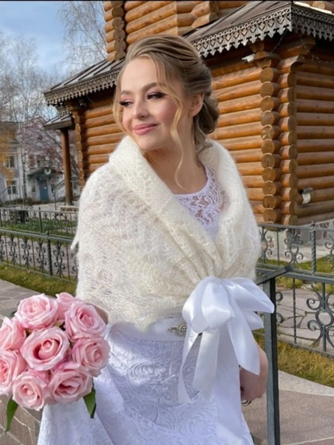 chinese dress ladies Mixed Pearl Embroidered Bridal Scarf, Chapel Length