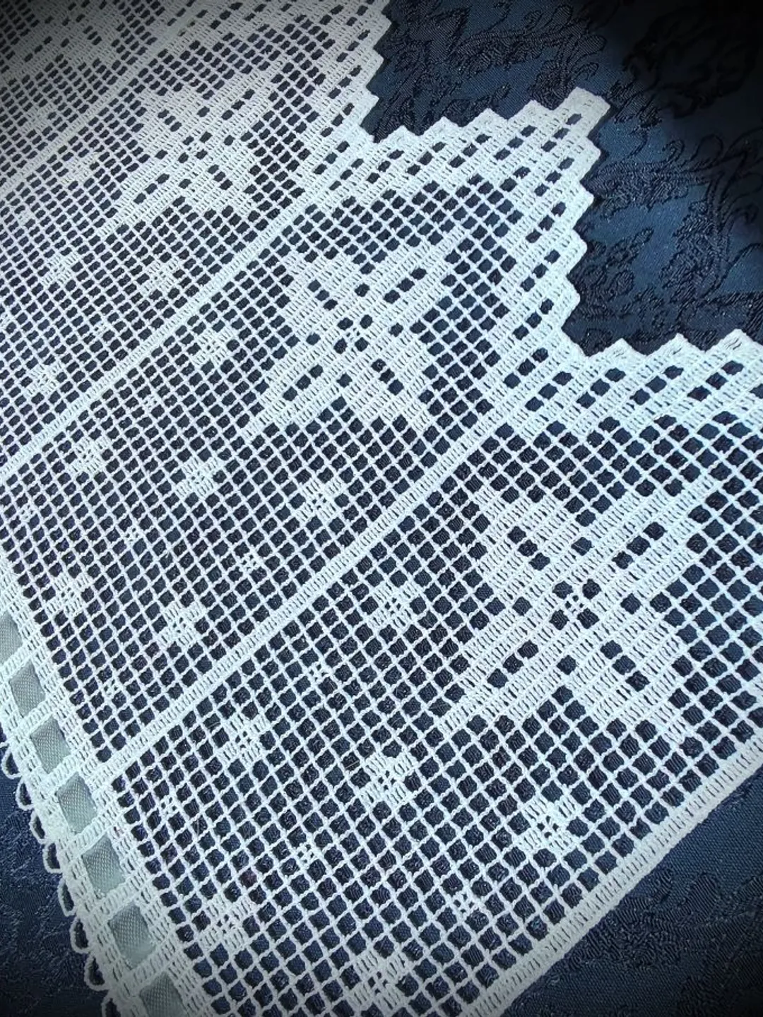 Fillet festoons designs for machine embroidery