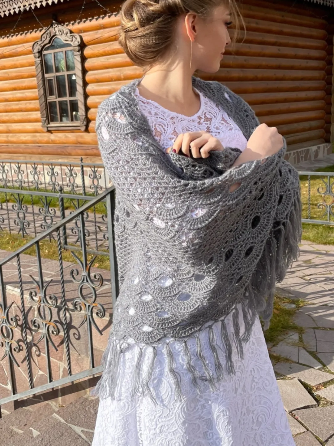 Silver Wedding Shawl,Grey shawl for the bride and bridesmaids,Triangular cape, Evening veil, Shawl and cape, Wedding cape with fringe.