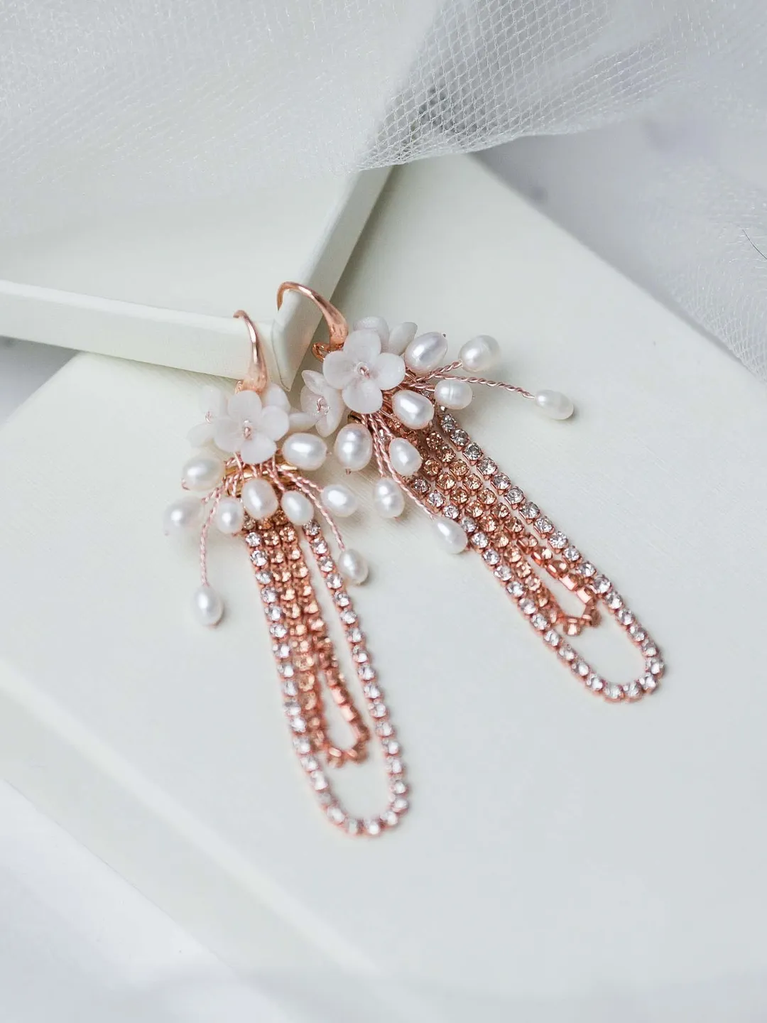 Rose gold earrings for bride Bridal floral earrings Boho white dangle earrings Pearl earrings Bohemian gypsy earrings Long chain earrings