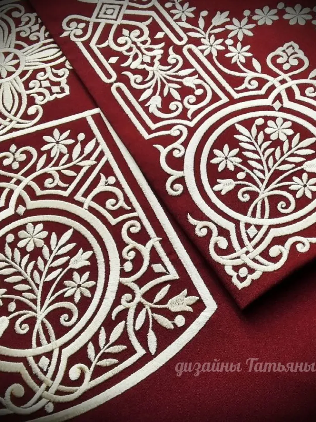 A set of designs for machine embroidery. The liturgical set.