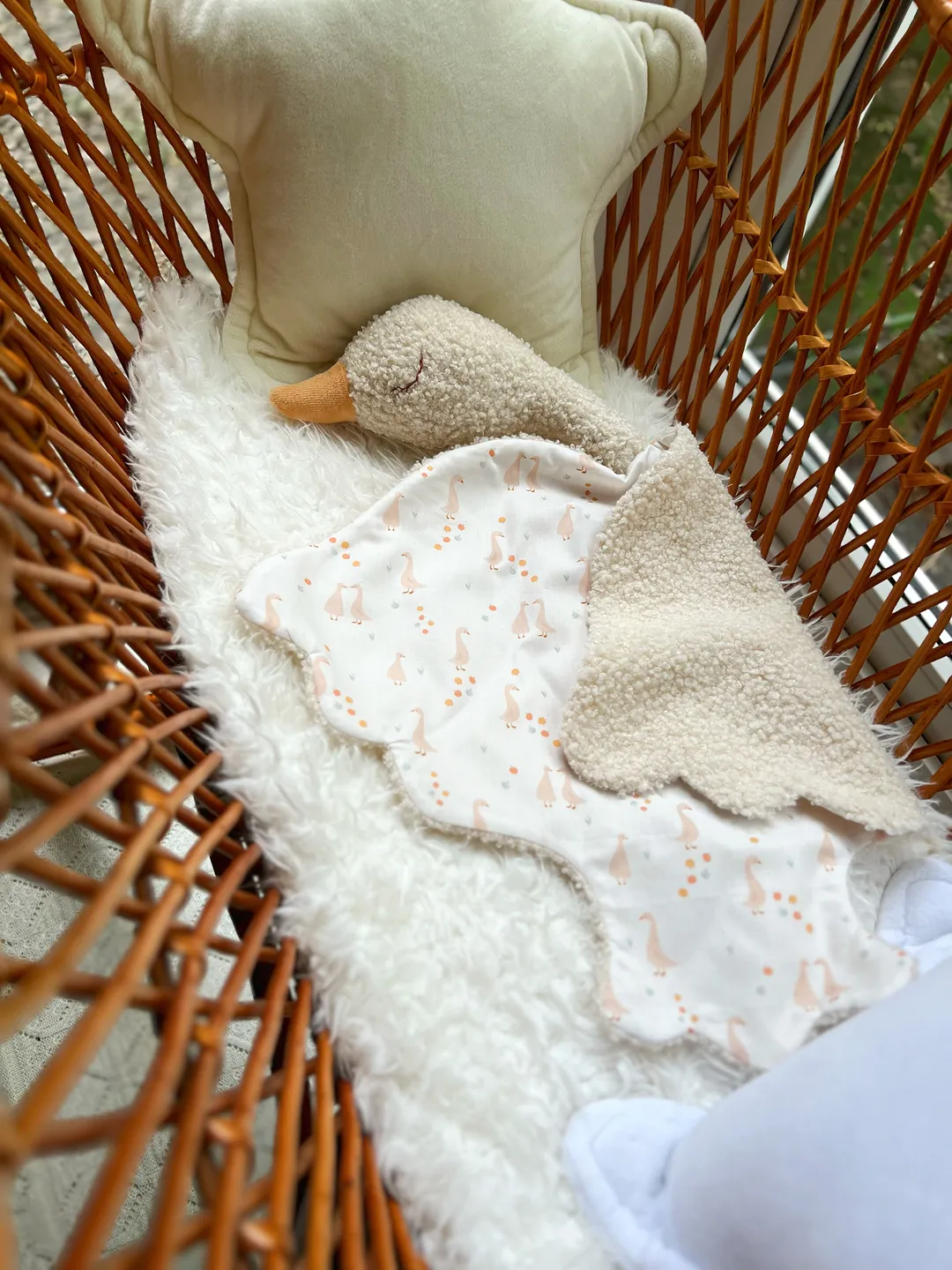 Goose toy, plush toy, comforter baby, toy for baby, baby shower gift, newborn gift