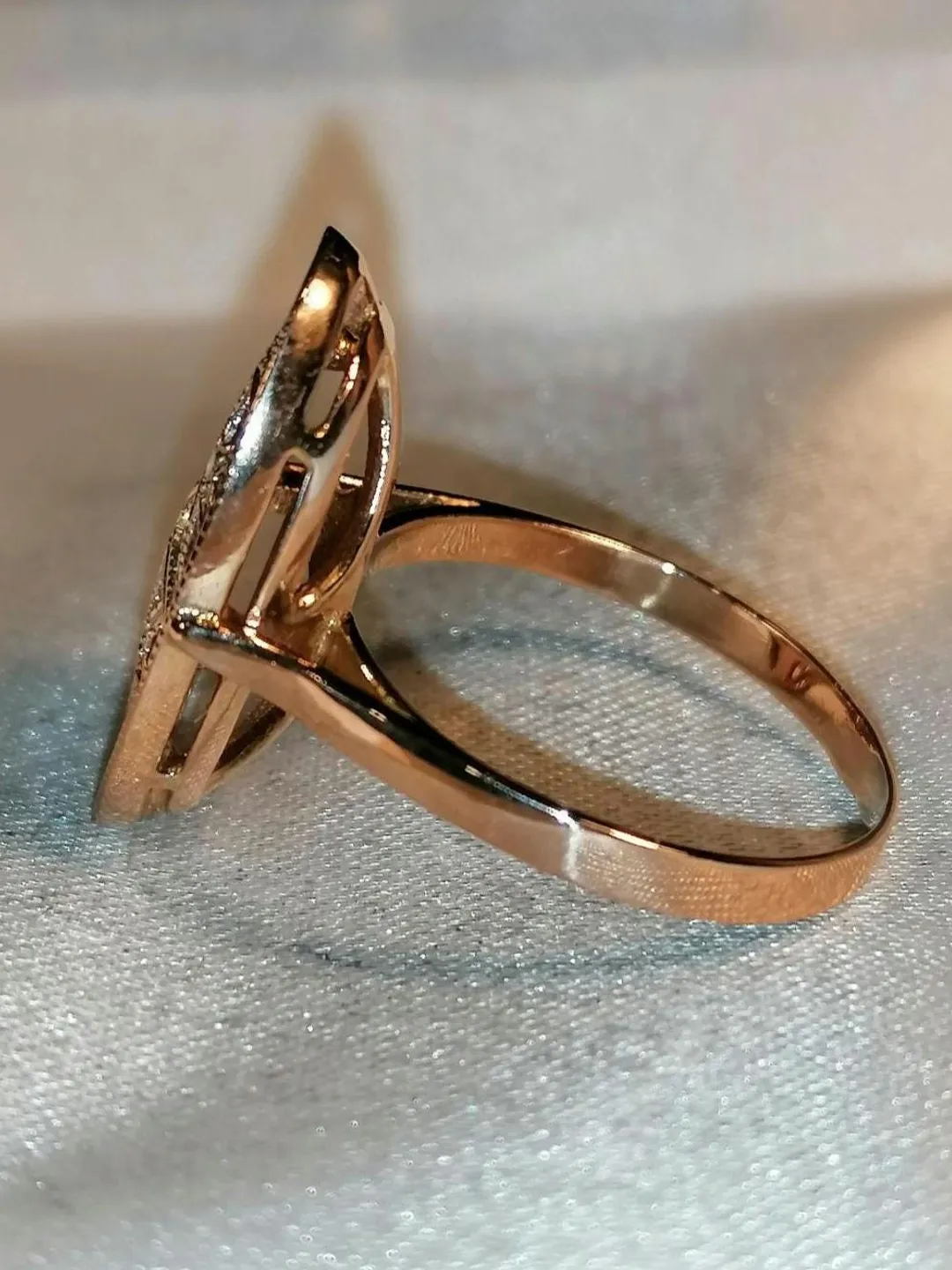 Gold Ring with Natural Diamonds | 585 Gold | Vintage Style