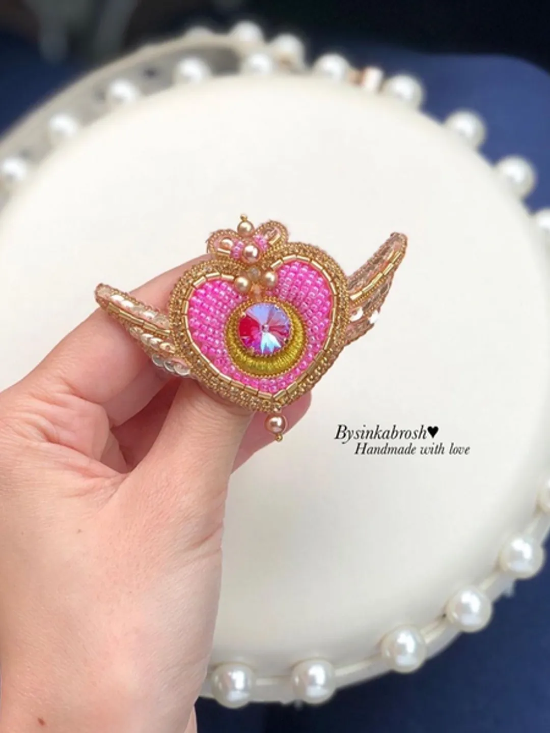 Sailor moon brooch/handmade brooch/handmade jewelry/anime/sailormoon/gift for her
