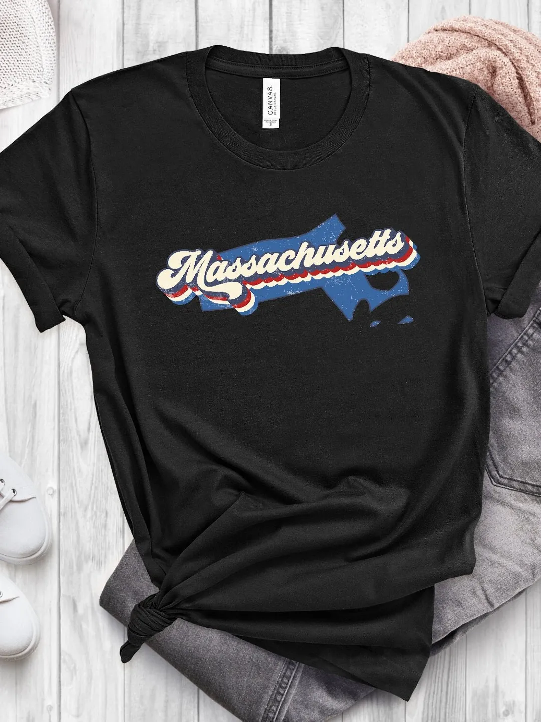 Massachusetts T-Shirt: Vintage Style - Soft Cotton Blend