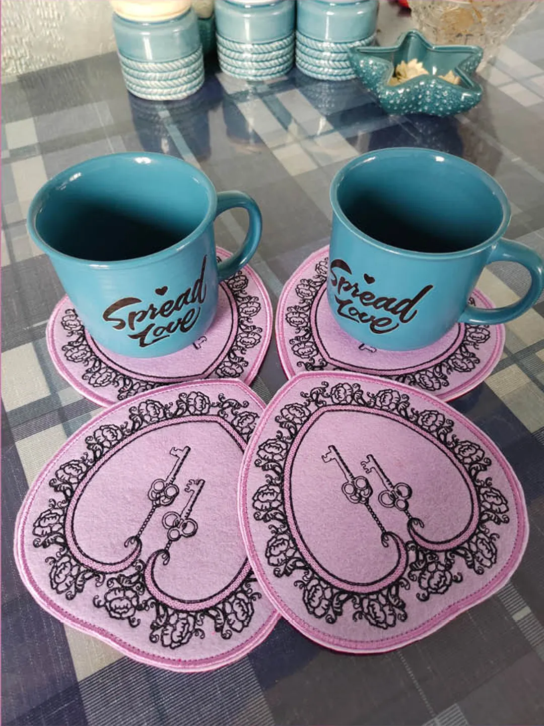 Keys to the Heart machine embroidery design
