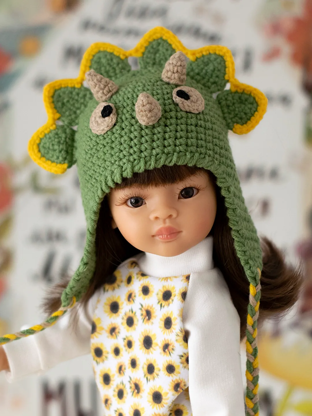 Crochet Dinosaur hat for 13 inch dolls: Paola Reina, Meadowdolls Dumplings, Siblies Ruby Red, Little Darling for Halloween