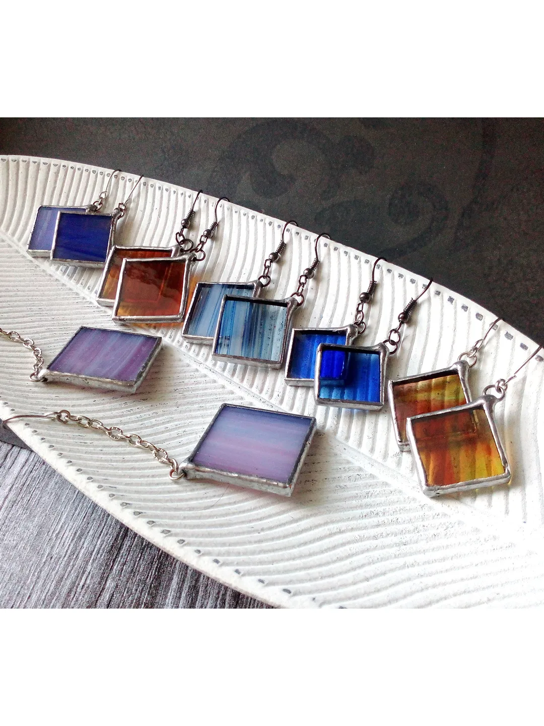 Simple stained glass blue violey red earrings, cute squar geomentic earrings