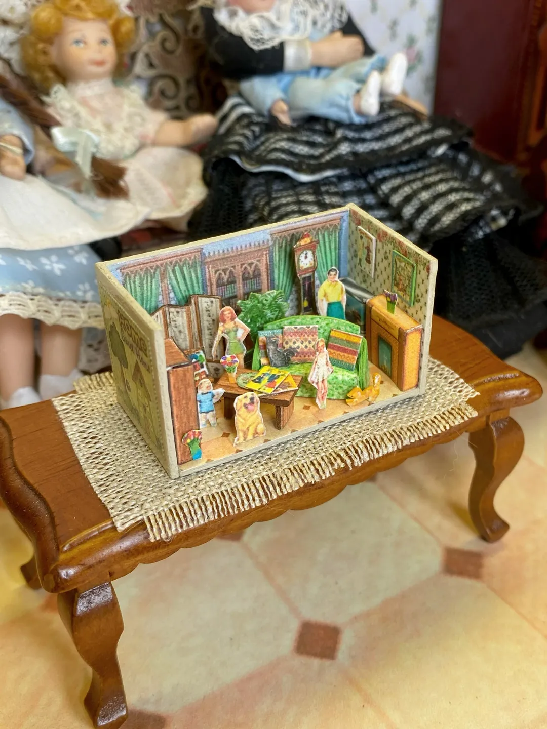 Tutorial. Mini roombox for a dollhouse. Dollhouse miniature. Miniature tutorial. Two sizes 1:12 and 1:6.