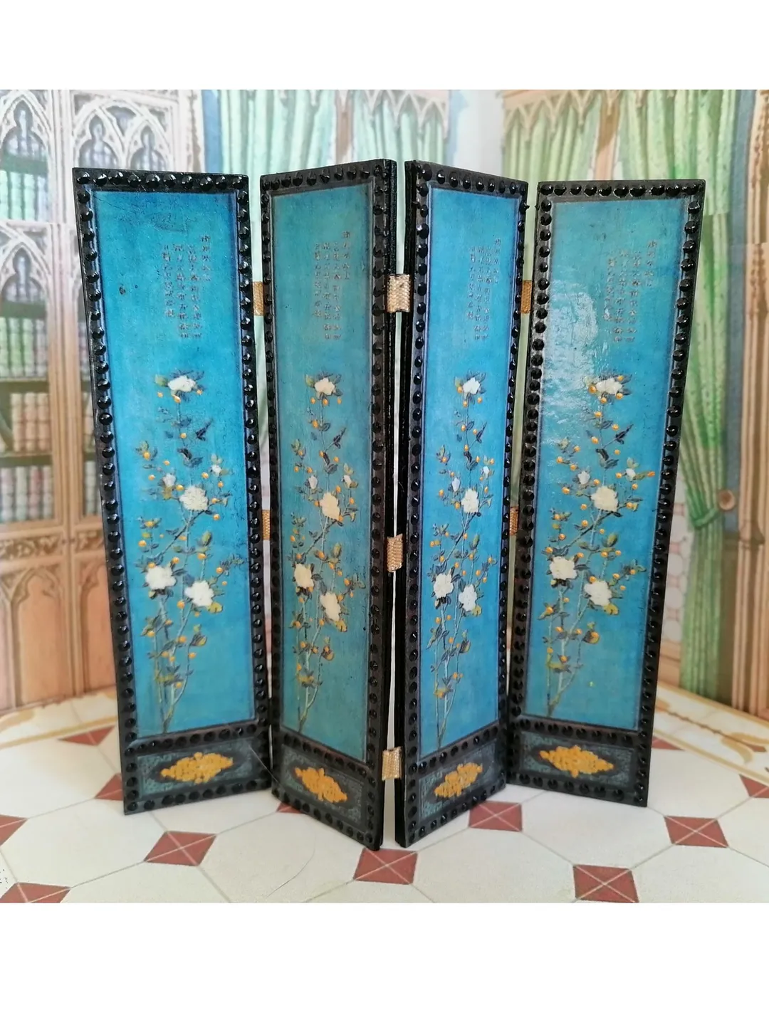 Screen for dollhouse.1:12 scale.