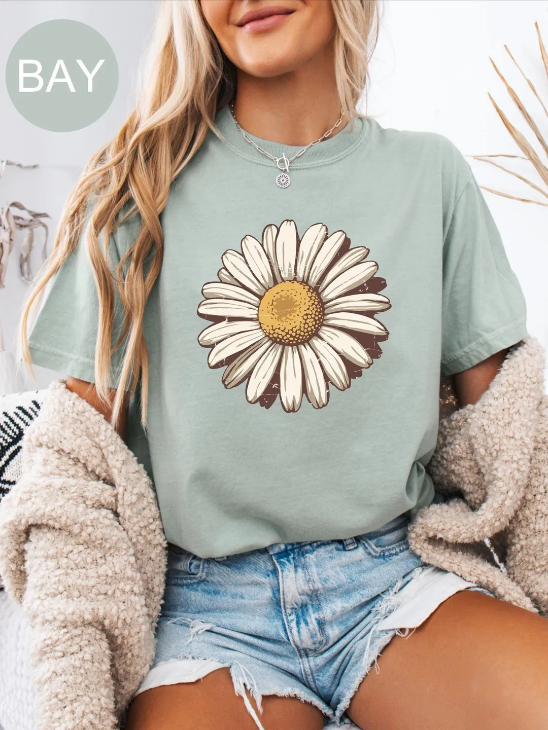 Comfort Colors Boho Daisy Tee: Retro Floral T-Shirt