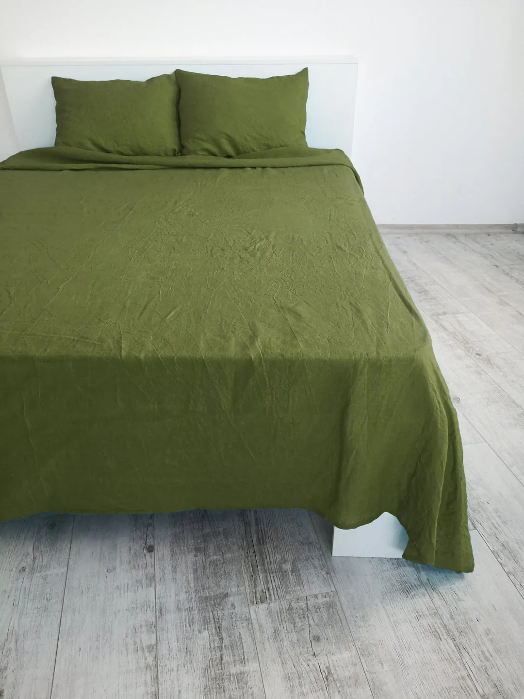 Olive linen sheet set / 1 flat sheet + 1 fitted sheet + 2 pillowcases / Softened linen bedding / Stonewashed / Green bedding set