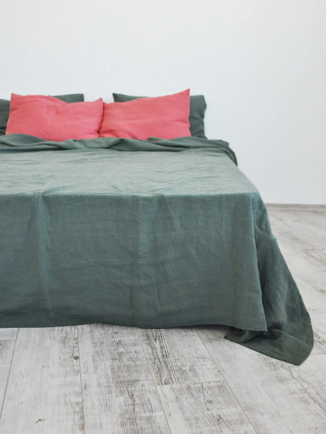 Pine green linen flat sheet / 1 Flat sheet / Softened linen sheet / Stonewashed linen / Linen bedsheet / Green bed sheet /Farmhouse decor