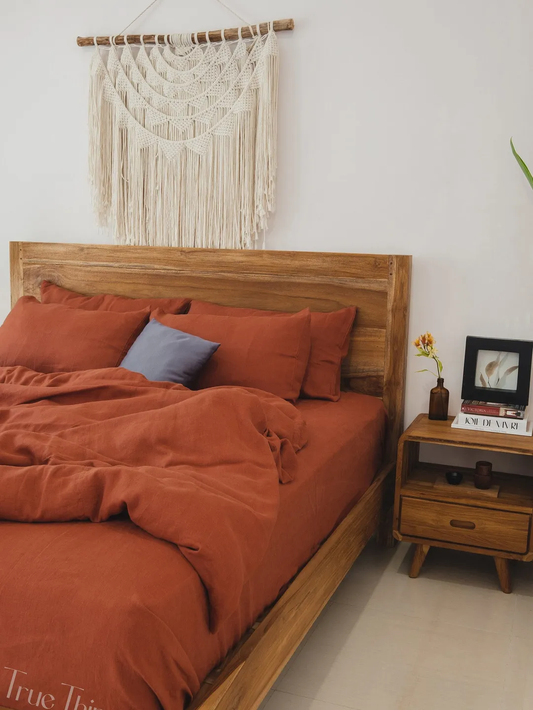 Redwood linen duvet cover / 1 duvet cover / Softened linen / Comforter cover / Quilt cover / Coconut buttons / Ribbon ties / Hidden closure