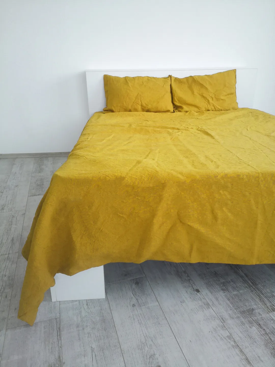 Mustard linen sheet set / 1 flat sheet + 1 fitted sheet + 2 pillowcases / Softened linen bedding / Stonewashed / Mustard bedding set