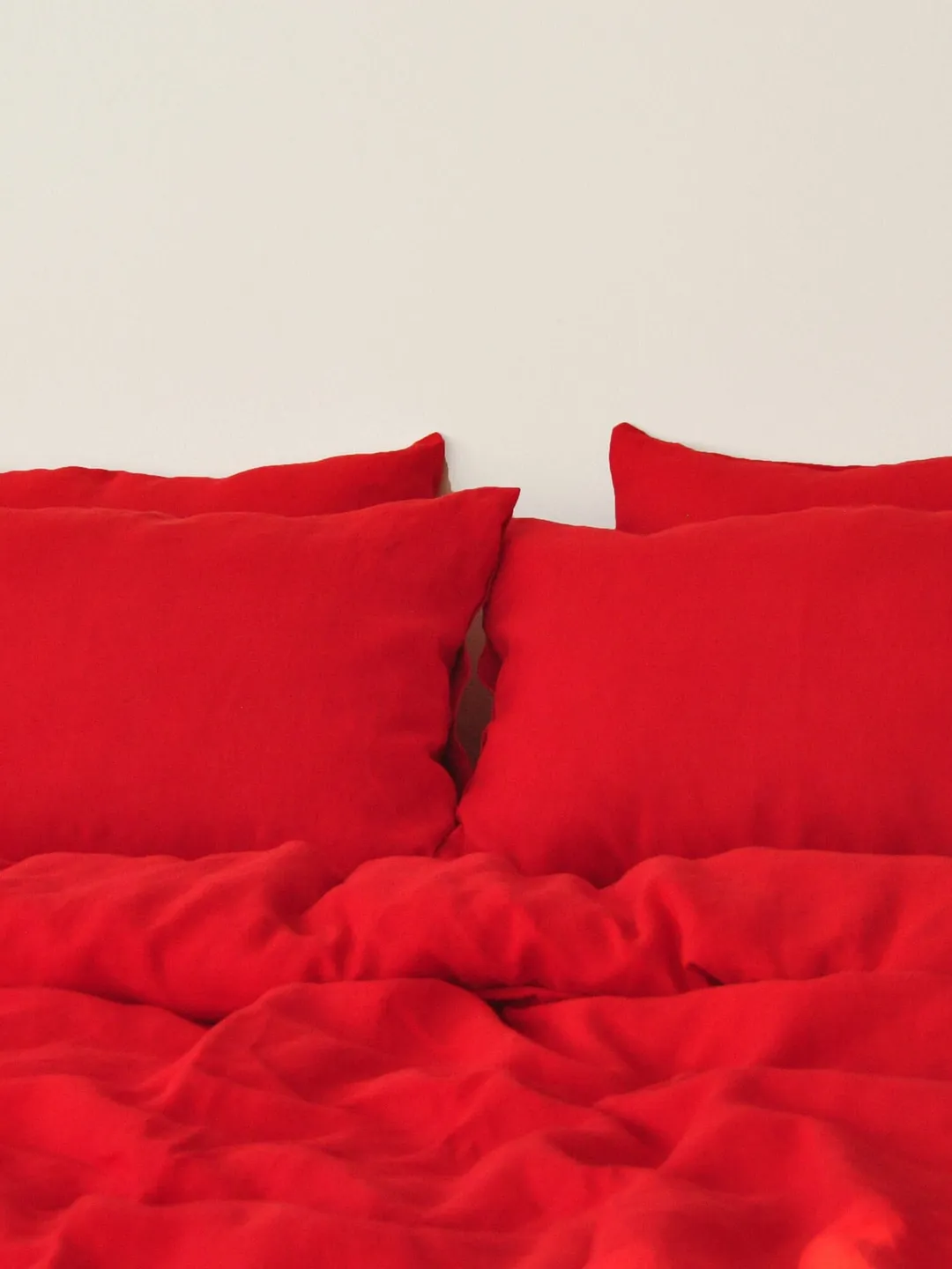 Scarlet red linen pillowcase / Red pillow cover / King, Queen, Standard, Euro, Decorative, Lumbar, Boudoir, Custom size / Envelope closure