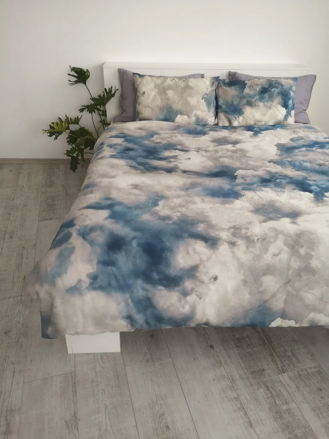 Cloudy sky linen pillowcase / Linen pillow cover / King, Queen, Standard, Euro, Decorative, Custom size / Envelope closure / Softened linen