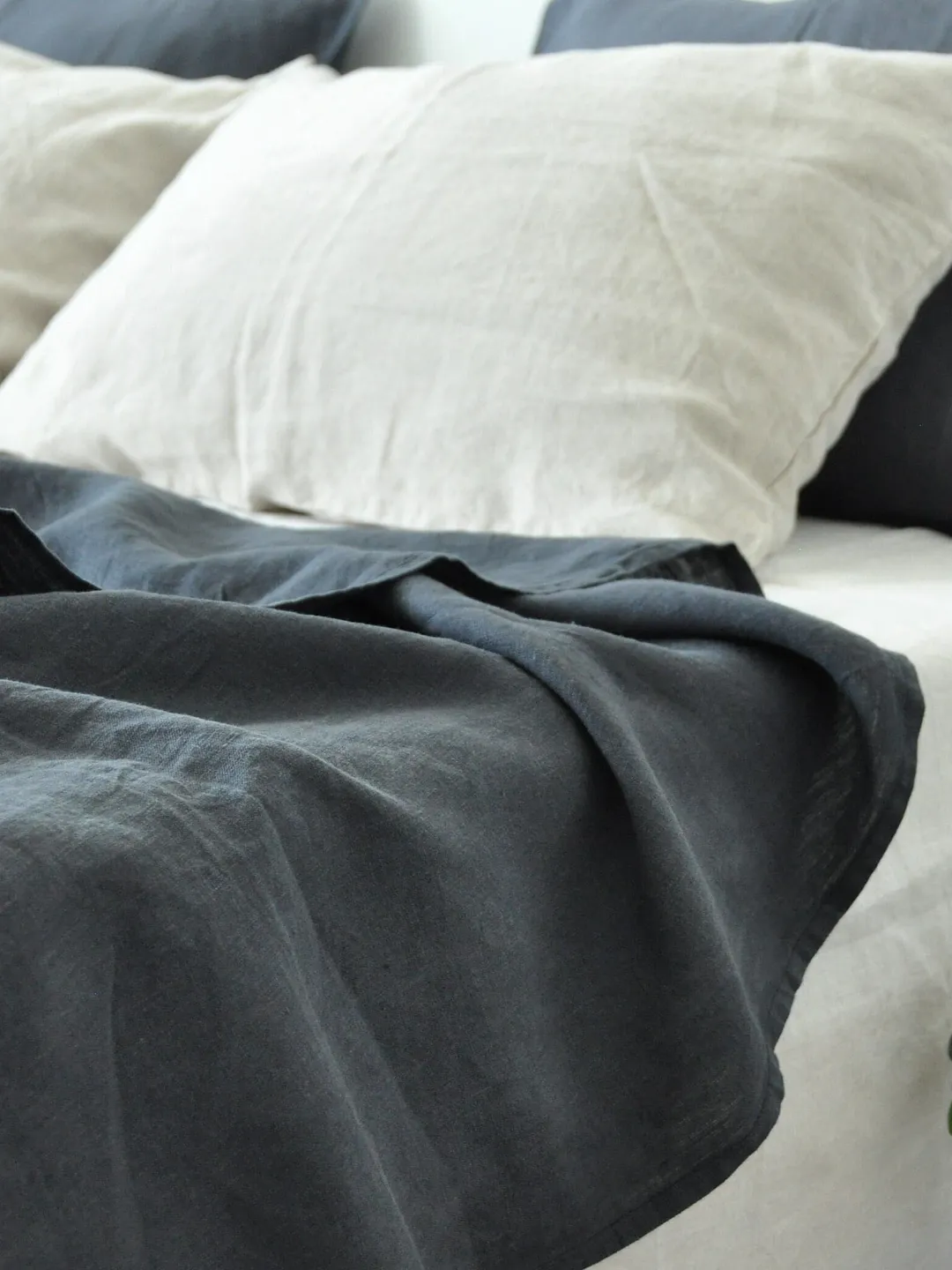 Charcoal linen coverlet with or without filling / Softened linen / Medium weight / Double, Queen, California King, Custom size bed cover