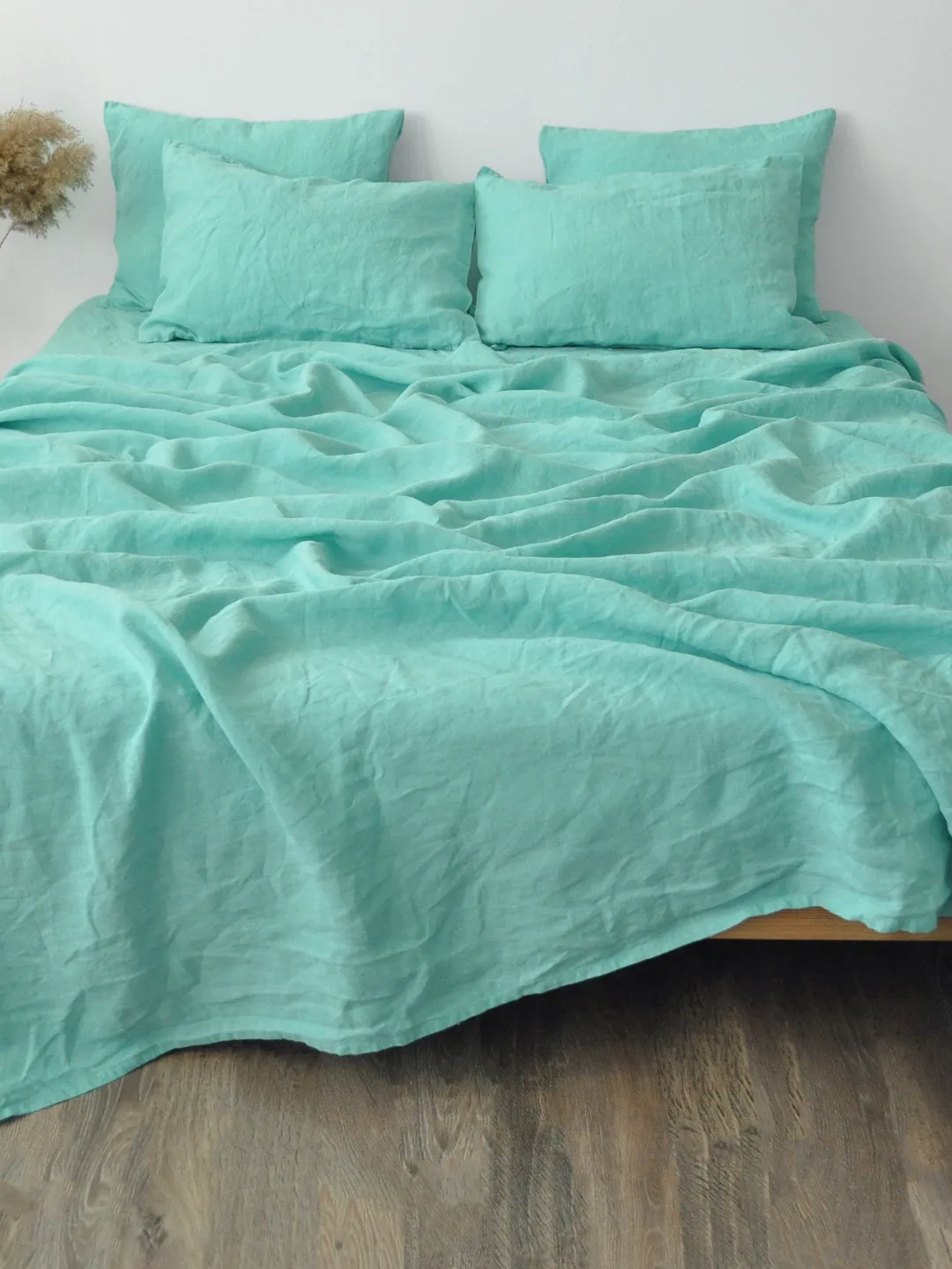 Cyan linen sheet set / 1 flat sheet + 1 fitted sheet + 2 pillowcases / Softened linen bedding / Stonewashed / Turquoise bedding set