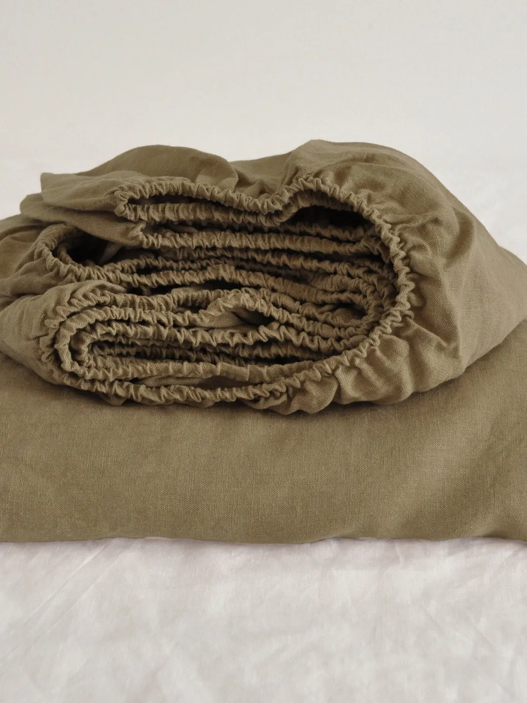 Taupe linen fitted sheet / 1 Fitted sheet / Softened linen sheet / Stonewashed linen / Linen bedsheet / brown fitted sheet washed linen