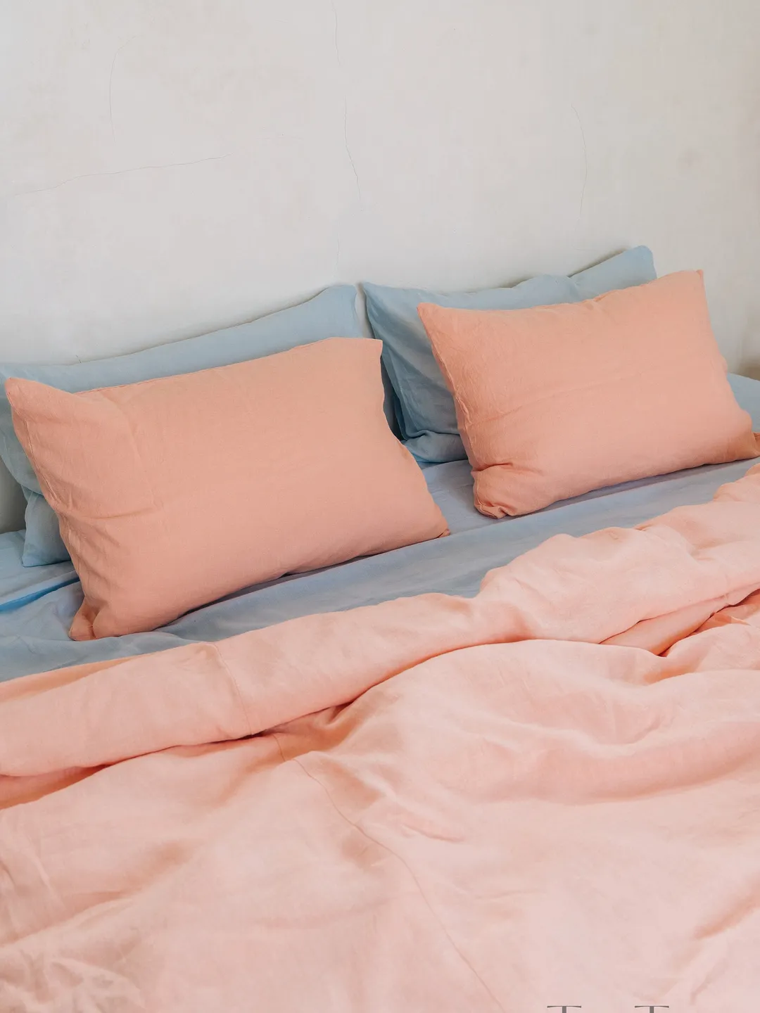 READY TO SHIP / Peach linen bedding set / California King duvet cover + 2 King pillowcases / Softened linen bedding in peach