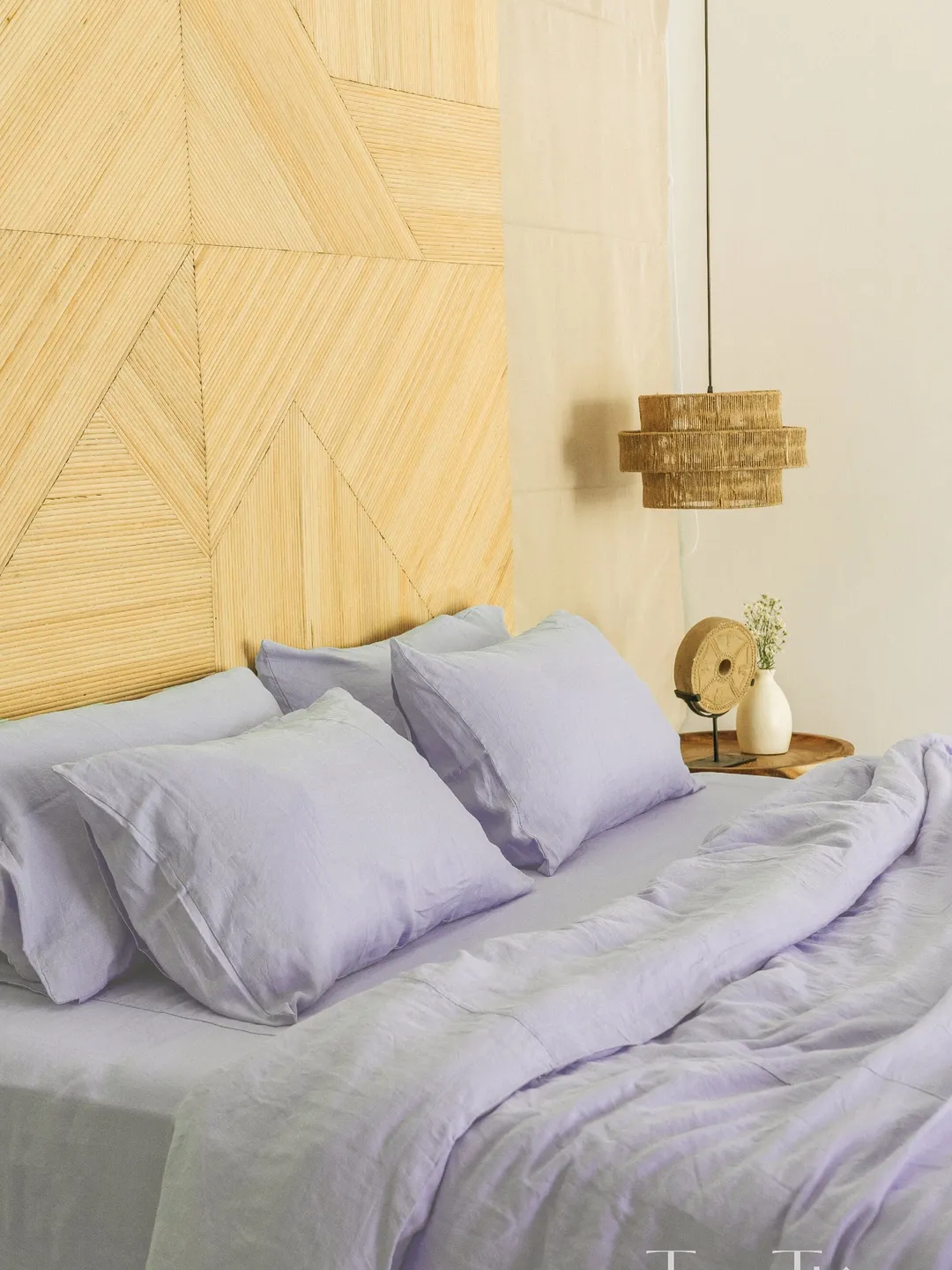 Pastel lavender linen duvet cover / 1 duvet cover / Softened linen / Violet comforter cover / Coconut buttons / Ribbon ties / Hidden closure