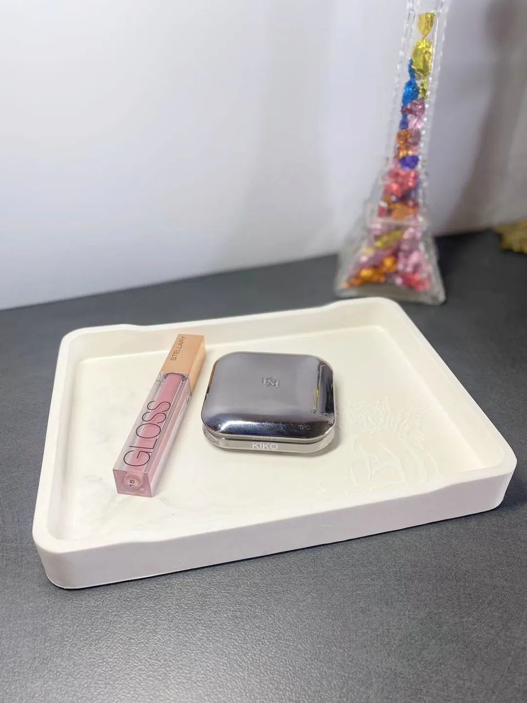 Square decorative tray