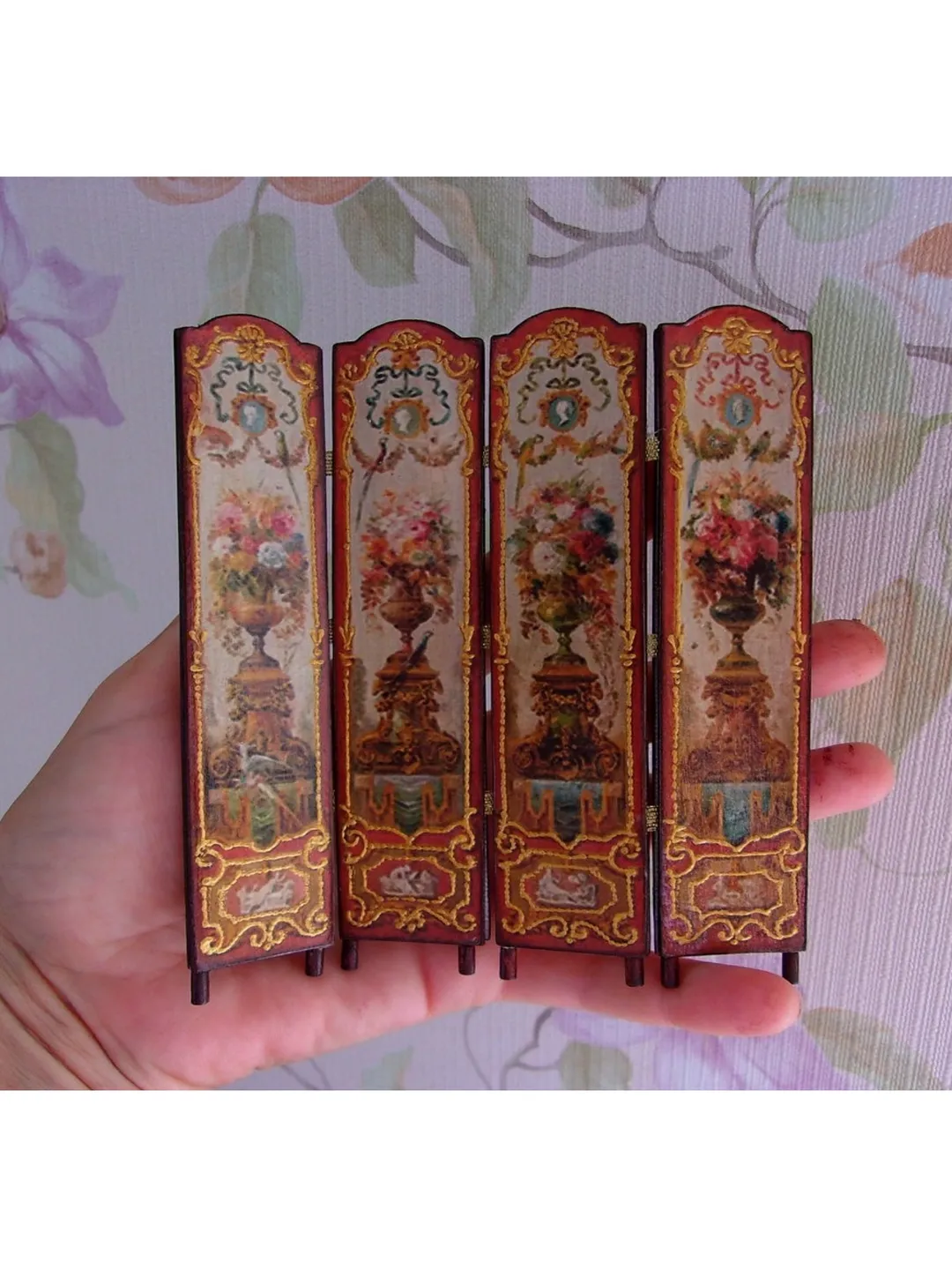 Screen for dollhouse.1:12 scale.