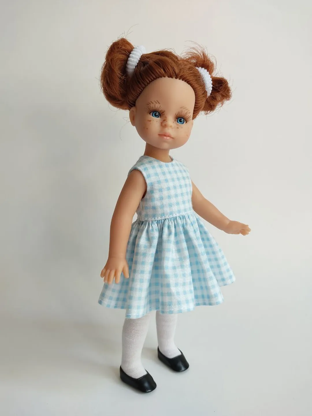 PDF sewing pattern for mini Paola Reina dolls.