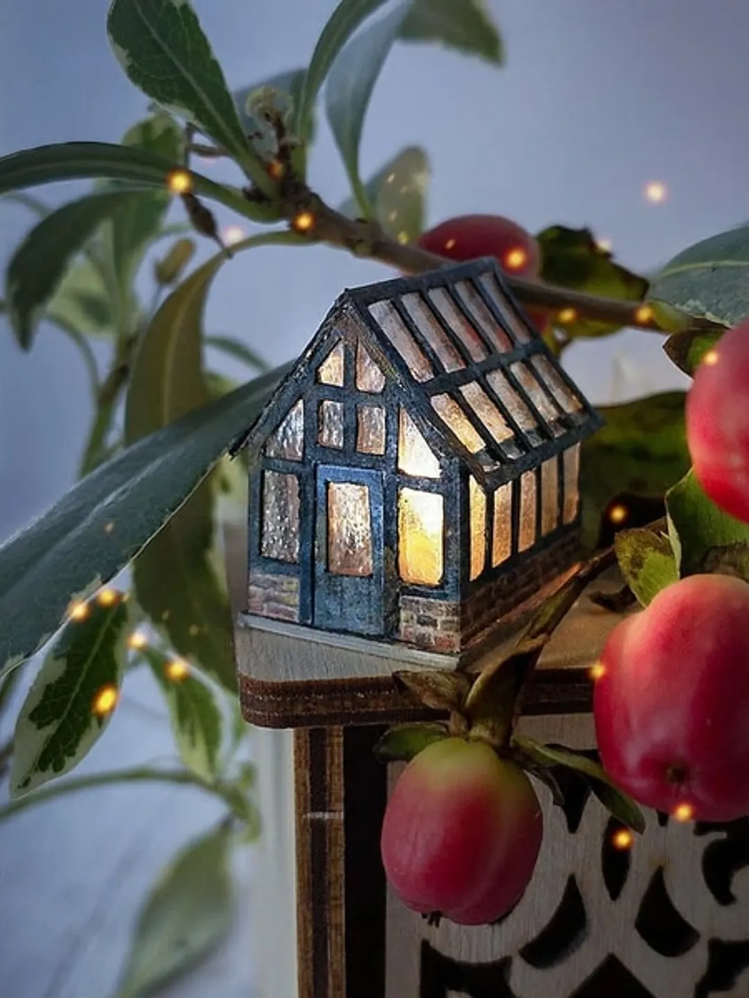 TEMPLATE Miniature green house