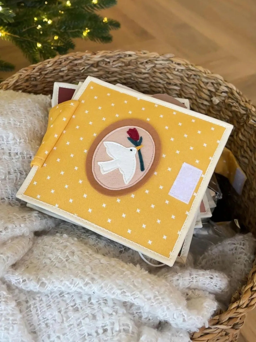 Quiet Book with Forest Animals for Toddlers, Montessori Educational Toy, Felt Activity Book for Kids, Gift for 2-4 Year Olds, Travel Toy