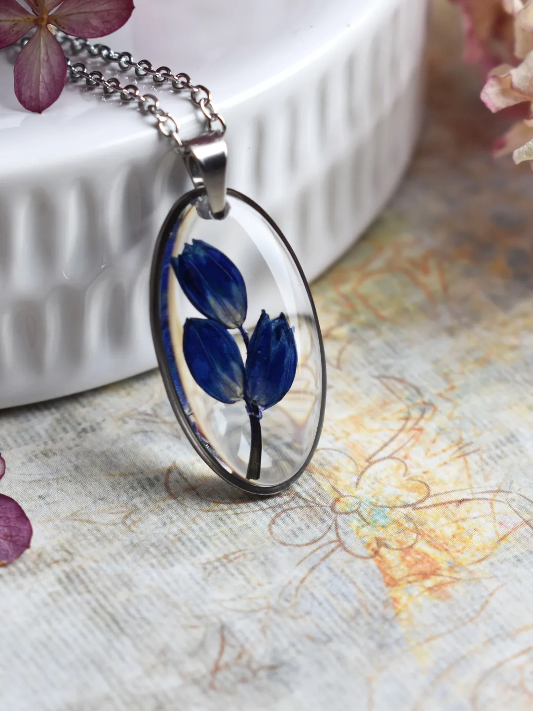 Real Scilla necklace. Scilla pendant in resin. Forest Jewelry.