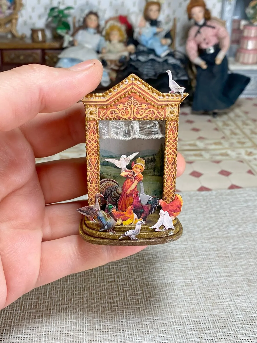 Tutorial. Tutorial. Puppet theater. 1:12. Two print sizes. Instructions for self-assembly.